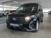 Neu Ford Tourneo Courier Titanium 125 PS (91 kW) 2026 Rot Van / Kleinbus