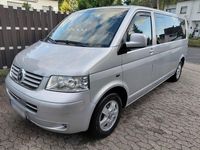 Gebraucht VW Caravelle 177 PS (130 kW) 2006 Silber Van / Kleinbus