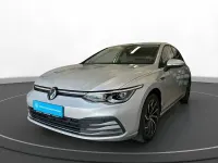 Gebraucht VW Golf VIII Style 131 PS (96 kW) 2023 Silber Limousine