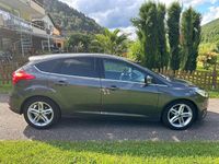 Gebraucht Ford Focus Titanium 125 PS (91 kW) 2015 Grau Limousine