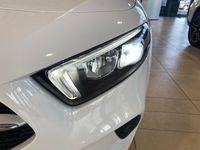 Gebraucht Mercedes A200 Progressive 163 PS (119 kW) 2023 Weiß Limousine