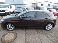 Gebraucht Mercedes A180 Style 109 PS (80 kW) 2014 Braun Limousine