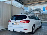 Gebraucht Ford Focus Vignale 150 PS (110 kW) 2019 Weiß Kombi