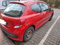 Gebraucht Peugeot 207 Tendance 75 PS (55 kW) 2012 Rot Kleinwagen