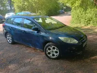 Gebraucht Ford Focus Trend 125 PS (91 kW) 2012 Blau Kombi