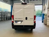 Gebraucht Peugeot Boxer 179 PS (131 kW) 2025 Weiß Van