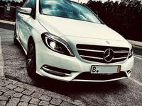 Gebraucht Mercedes B200 156 PS (114 kW) 2012 Weiß Kleinwagen