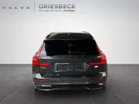 Gebraucht Volvo V60 Plus 455 PS (334 kW) 2023 Platinum grey / metallic Kombi
