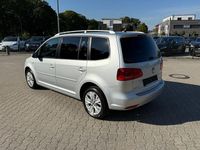 Gebraucht VW Touran Life 140 PS (102 kW) 2014 Silber Van / Kleinbus