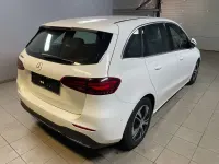 Gebraucht Mercedes B180 116 PS (85 kW) 2023 Polarweiss  unilack Van / Kleinbus