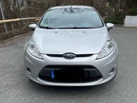 Gebraucht Ford Fiesta 82 PS (60 kW) 2011 Silber Kleinwagen