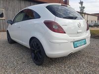 Gebraucht Opel Corsa Color Edition 101 PS (74 kW) 2011 Weiß Kleinwagen