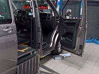 gebraucht VW Caravelle T6Comfortline - Umbau für Aktiv-/Passivfahrer