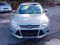 Gebraucht Ford Focus Champions Edition 101 PS (74 kW) 2013 Silber Limousine