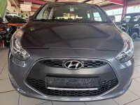Gebraucht Hyundai ix20 Classic 90 PS (66 kW) 2016 Grau Kleinwagen