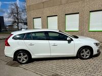 Gebraucht Volvo V60 R-Design 150 PS (110 kW) 2018 Weiß Kombi