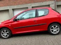 Gebraucht Peugeot 206+ 60 PS (44 kW) 2009 Rot Kleinwagen