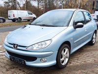 Gebraucht Peugeot 206 Tendance 75 PS (55 kW) 2007 Blau Limousine