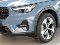 gebraucht Volvo XC40 B3 Plus Dark ACC Rückfahrkam. PDCv+h LED-Tagfahrlicht Fernlichtass. Beheizb. Frontsch.