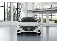 Gebraucht Mercedes E300 197 PS (144 kW) 2024 Weiss manufaktur lack manufaktur opalithweiss bright Kombi