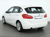Gebraucht BMW 225 Active Tourer Advantage 224 PS (164 kW) 2019 Weiß Van / Kleinbus