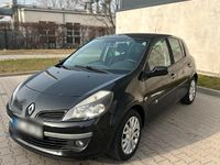 Gebraucht Renault Clio II 65 PS (47 kW) 2007 Schwarz Kleinwagen