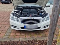 Gebraucht Mercedes E200 136 PS (100 kW) 2012 Weiß Limousine