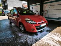 Używany Renault Clio II Expression 75 KM (55 kW) 2011 Czerwony Hatchback