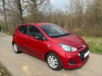 Gebraucht Hyundai i10 Style 87 PS (63 kW) 2018 Rot Kleinwagen