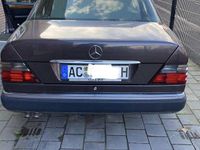 Gebraucht Mercedes E320 220 PS (161 kW) 1992 Andere farben Limousine