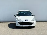 Gebraucht Peugeot 206+ 73 PS (53 kW) 2012 Weiß Kleinwagen