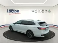 Gebraucht VW Passat IQ Drive 150 PS (110 kW) 2024 Weiss Kombi