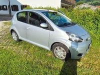 Gebraucht Toyota Aygo 68 PS (50 kW) 2009 Silber Kleinwagen