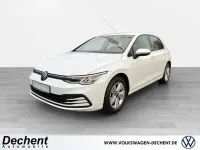 Gebraucht VW Golf VIII Life 131 PS (96 kW) 2024 Weiß Limousine