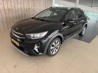 Gebraucht Kia Stonic 99 PS (72 kW) 2021 Schwarz SUV