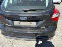 Second-hand Ford Focus 101 CP (74 kW) 2014 Negru Berlinǎ