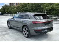 Gebraucht Audi Q8 e-tron 250 kW (340 PS) 2024 Chronosgrau metallic (metallic) SUV