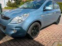 Gebraucht Hyundai i20 Style 101 PS (74 kW) 2009 Blau Kleinwagen