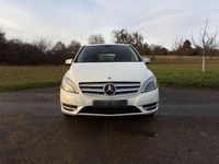 Gebraucht Mercedes B180 122 PS (89 kW) 2014 Weiß Van / Kleinbus