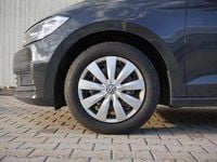 Gebraucht VW Touran 150 PS (110 kW) 2018 Uranograu Van / Kleinbus