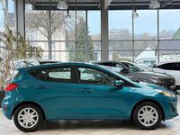 Gebraucht Ford Fiesta 86 PS (63 kW) 2018 Lagunblau metallic Kleinwagen