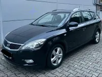 Gebraucht Kia Ceed 90 PS (66 kW) 2010 Schwarz Kleinwagen