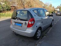 Gebraucht Mercedes A180 116 PS (85 kW) 2011 Silber Van / Kleinbus