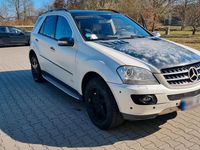 Gebraucht Mercedes ML420 306 PS (225 kW) 2007 Schwarz SUV