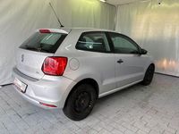 Gebraucht VW Polo 60 PS (44 kW) 2015 Silber Kleinwagen