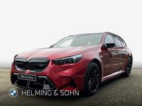 Ny BMW M5 Shadowline 727 HK (534 kW) 2025 Rød Stationcar