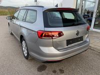 Gebraucht VW Passat 150 PS (110 kW) 2022 Silber Kombi
