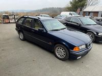 Gebraucht BMW 320 Basis 150 PS (110 kW) 1998 Blau Kombi