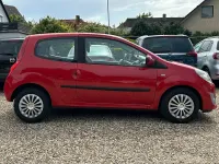 Gebraucht Renault Twingo 76 PS (55 kW) 2009 Rot Kleinwagen
