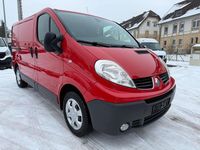 Gebraucht Renault Trafic 114 PS (83 kW) 2013 Rot Van / Kleinbus